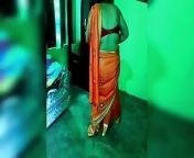 Super sexy hot bhabhi changing saree and full body show from indian sexy housewife saree and panty for