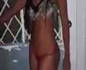Modelo colombiana obligada a desnudarse en la carcel from modelo julinha