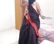 Hot Palestine Big Butt MILF StepMom Read Book In saree blouse On bed when a 19y old Guy came & fuck Her Anal (Cum Out) from hot kajal big saree blouse removing bra and show body