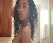Freaky girl with glasses solo from astrodomina freaky