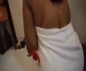 Desi aunty has sex with Zomato boy from deviaunty moves