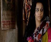 Vidya Balan Hot In Ishqiya from bollywood manisa koirala