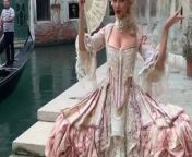 Victoria Justice in dress in Venice from haunting in venice 2023 en latino online