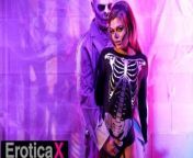 EroticaX - Sexy Zombie Romantic Halloween Surprise from mommies bigboobs
