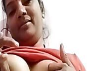 Desi Bhabhi Boobs press from tamilnadu mom boops press