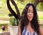 Niecy Nash shows off plump titties from niecy nash cleavage