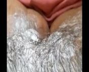 Cleaning wife’s pussy from girls remove chut hair clean