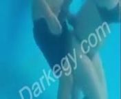 Egyptian couple fucking under water at northern coast - Darkegy from www under water se