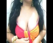 HORNY INDIAN GIRL.. SEDUCING HER BOYFRIEND ON VIDEO CALL from desi beautiful girl seducing her lover with her big boobs