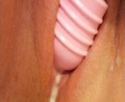 Watch as Daddy’s little princess rubs her tight shaved pussy and shoves a big vibrator head deep inside till dripping wi from little princess hedi
