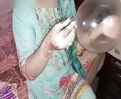 Choti Didi ne condoms ko he balloon Samaj liya or condom ka sath khalnay lagi (LITTIL STEPSISTER AND STEPBROTHER) from desi littils