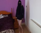 Dancing in Burka and Niqab in Bare Feet and Masturbating from muslim teen in burka sucks
