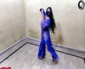 Chakh Ly Angoor Pawn Chos Ly To Ambiyan Pakistani Mujra Loca from pakistani mujra culture bachoon par bura assar wedding dance