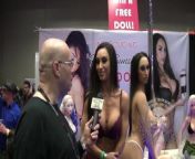 AVN Expo Report 2018 Reya Sunshine and her Sex Doll from 2018 saxactress amala pual sex v