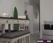&quot;I promise to help teach you some moves&quot; MILF Corey Chase promises Stepson - S19:E9 from kerla malu sex move downokig xxx veduo saningla hot bhodi sex